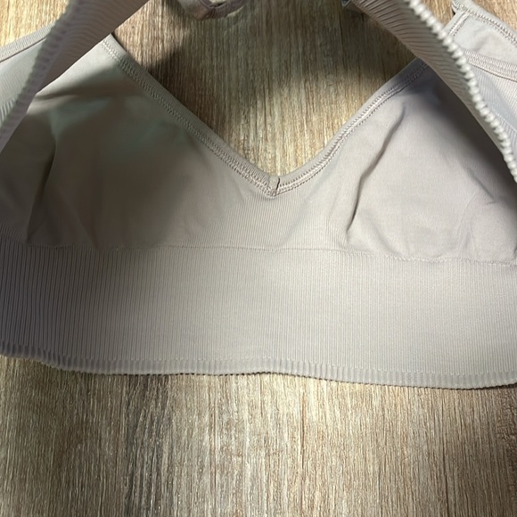 LULULEMON Ebb To Street Bra - Picture 9 of 10
